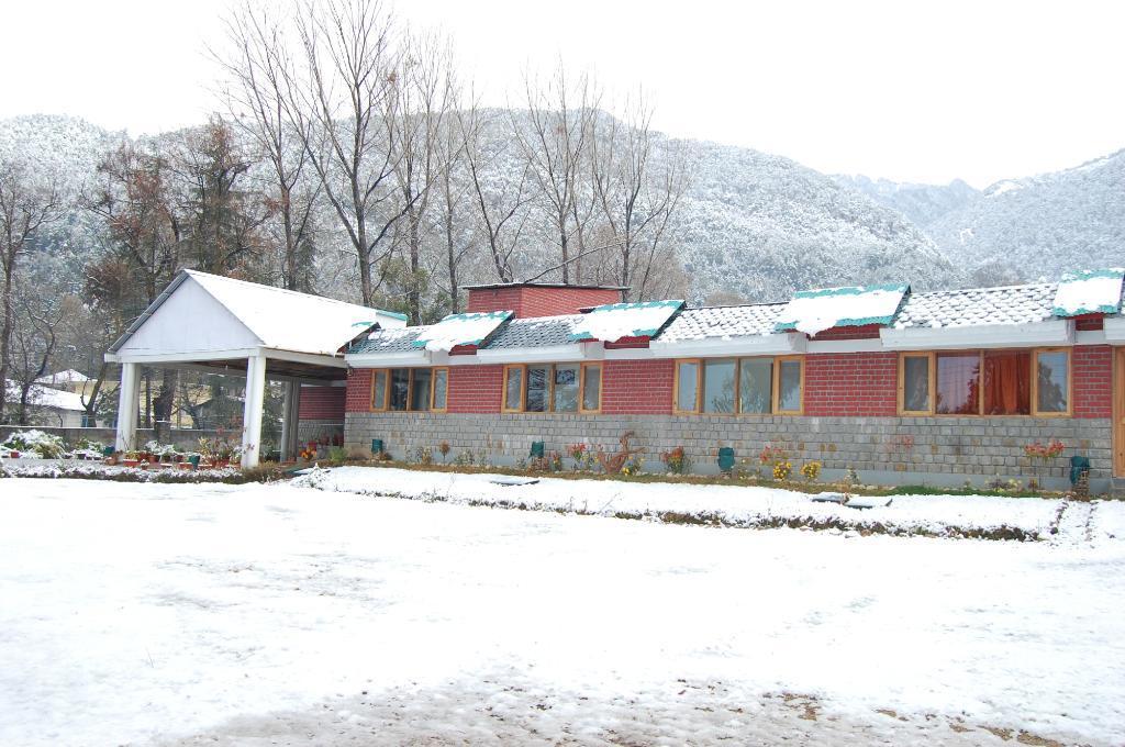 Tatva Bir Tents And Hotel Kangar エクステリア 写真