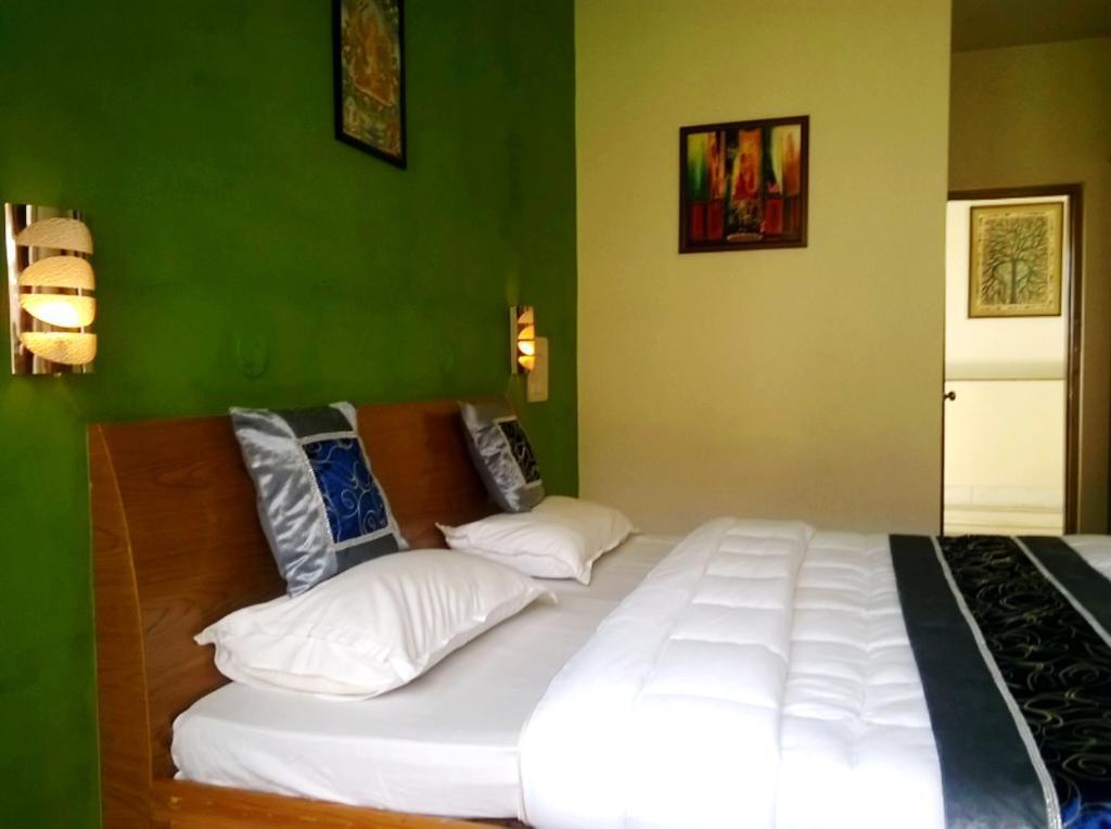 Tatva Bir Tents And Hotel Kangar エクステリア 写真