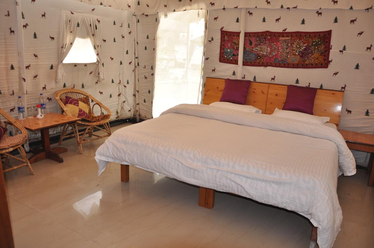 Tatva Bir Tents And Hotel Kangar エクステリア 写真