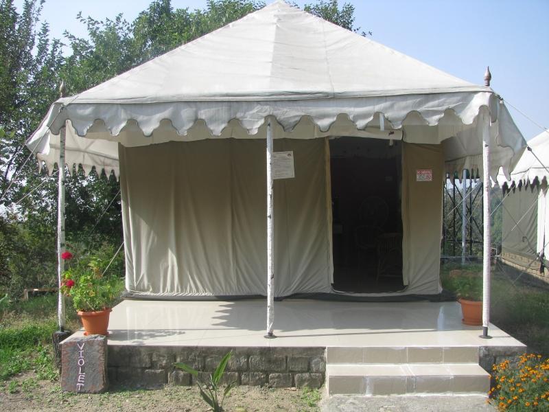 Tatva Bir Tents And Hotel Kangar エクステリア 写真