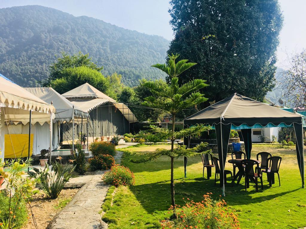 Tatva Bir Tents And Hotel Kangar エクステリア 写真
