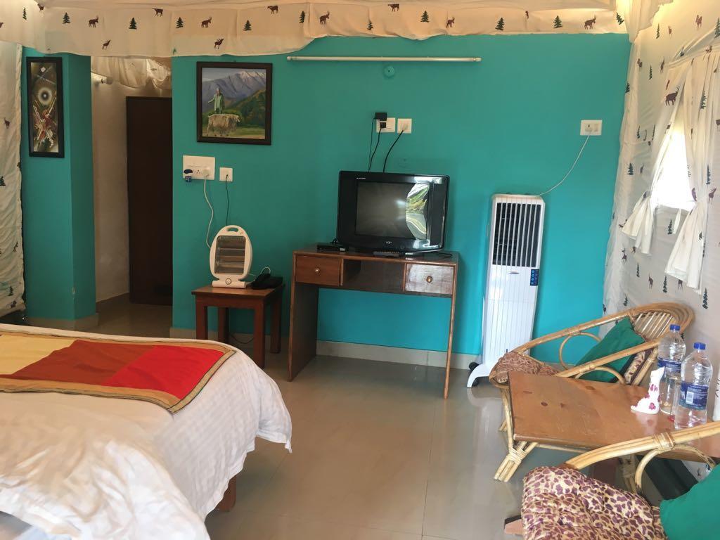 Tatva Bir Tents And Hotel Kangar エクステリア 写真