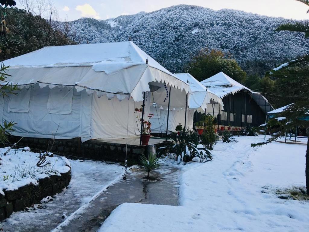 Tatva Bir Tents And Hotel Kangar エクステリア 写真