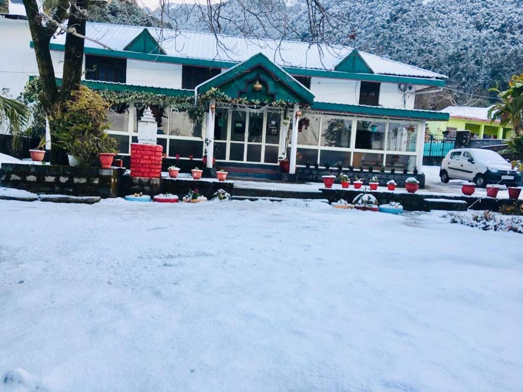 Tatva Bir Tents And Hotel Kangar エクステリア 写真