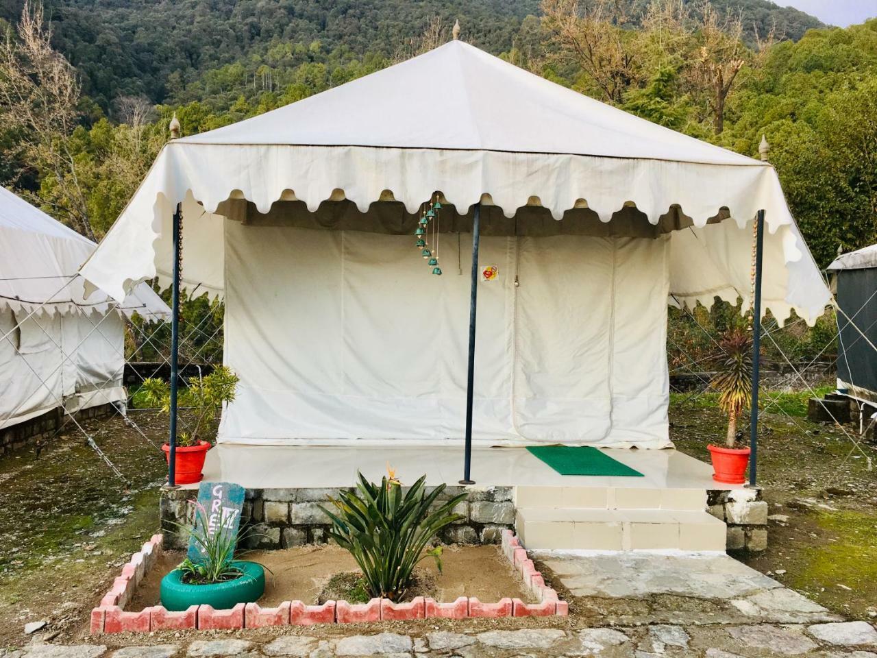 Tatva Bir Tents And Hotel Kangar エクステリア 写真